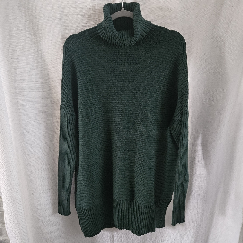 Turtleneck‎ Oversized Sweater Size Medium